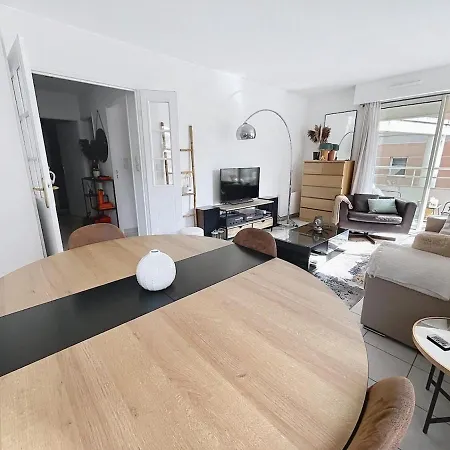 Appartement, Centre, Terrasse, Quartes Personnes * 戛纳