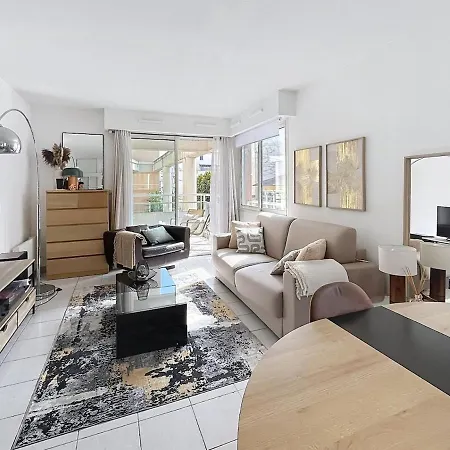 Appartement, Centre, Terrasse, Quartes Personnes 公寓 *