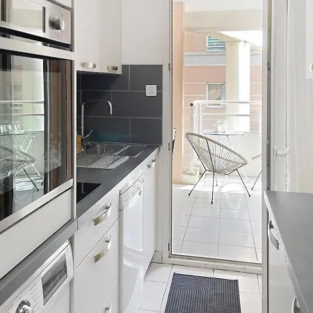 Appartement, Centre, Terrasse, Quartes Personnes * Cannes